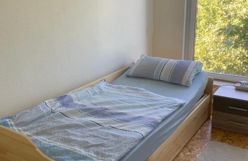Ottersleben House | Ferien/Monteurzimmer mit gemeinsam Wozi, Kü, Bad, WLAN