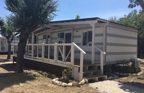 Cologna Spiaggia House | Feriendorf Stork Lodge Deluxe für 6 Personen