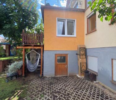 Bobenheim am Berg House | Ferienhaus am Waldrand Village Holiday home