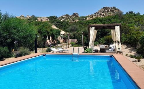 Costa Paradiso House | Ferienhaus Casa Oliva - Villaggio Galanu