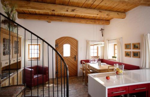 Geiseldorf Ski Chalet | Ferienhaus Troadkasten - Familie Friedrich