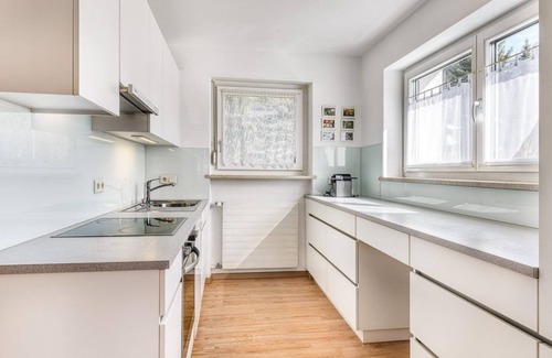 Nueziders Apartment | Ferienhaus Walter by A-appartments - Ferienhaus, Dusche und Badewanne, Terrasse