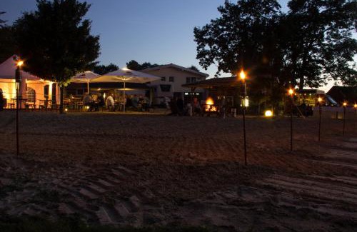 Kirch Jesar Resort | Ferienresort Texas MV