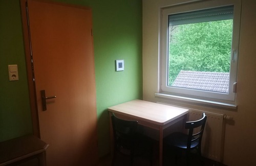Neustadt bei Coburg Apartment | Ferienwohnung/monteurwohnung für 1-4 Personen mit Balkon