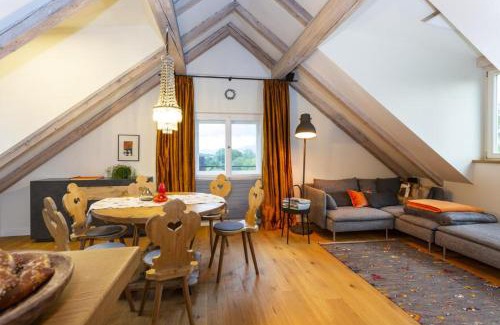 Murnau am Staffelsee Apartment | Ferienwohnung DAS SCHELLENWIES in Murnau