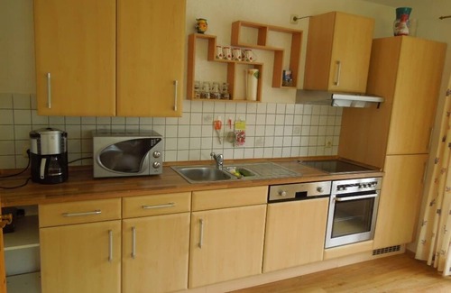 Neunburg vorm Wald Apartment | Ferienwohnung mit Grillmöglichkeit in Garten und viele Tiere am Hof für die Kinder