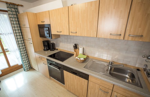 Aufham Apartment | Ferienwohnung 75 qm, Nichtraucher, 2 Schlafzimmer, Wohnzimmer, Küche, Balkon oder Terrasse, Sat-TV, 4 Sterne, max 4 Personen