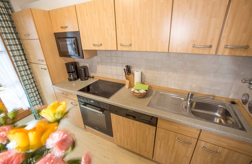Aufham Apartment | Ferienwohnung 75 qm, Nichtraucher, 2 Schlafzimmer, Wohnzimmer, Küche, Balkon oder Terrasse, Sat-TV, 4 Sterne, max 4 Personen