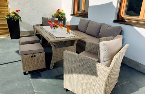 Soechtenau Apartment | Ferienwohnung Abendrot, 86 qm Maisonette, 2 Separate Schlafzimmer