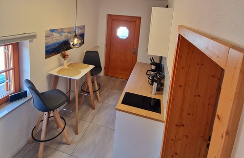 Bad Feilnbach Apartment | Ferienwohnung Alpenglück 25qm mit Terrasse für Max. 2 Personen