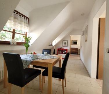 Burkheim Apartment | Ferienwohnung Alte Schmiede
