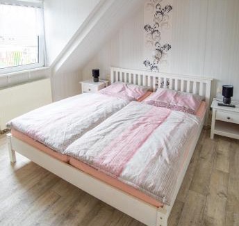 Berumbur Apartment | Ferienwohnung am Starenkasten