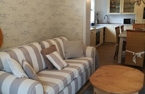 Pewsum Apartment | Ferienwohnung/app. für 4 Gäste mit 94m² in Krummhörn