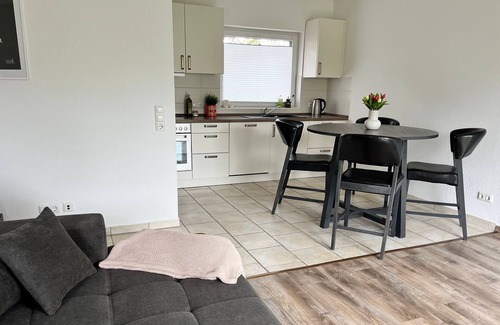 Nordenham Apartment | Ferienwohnung/app. für 6 Gäste mit 75m² in Nordenham
