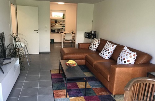 Gundholzen Apartment | Ferienwohnung auf der Höri, Terrasse und Garten, 8 Minuten Fußweg zum Bodensee