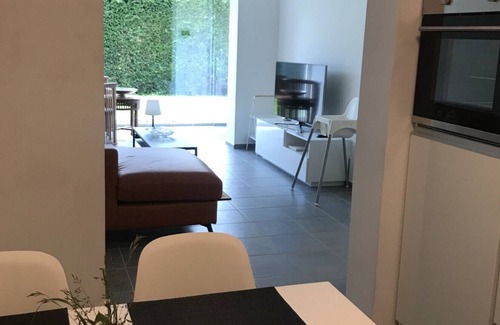 Gundholzen Apartment | Ferienwohnung auf der Höri, Terrasse und Garten, 8 Minuten Fußweg zum Bodensee
