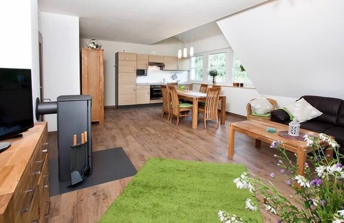 Gellinghausen Apartment | Ferienwohnung Bellenhahn, 70 qm, 2 Schlafzimmer, Balkon, Max. 5 Personen