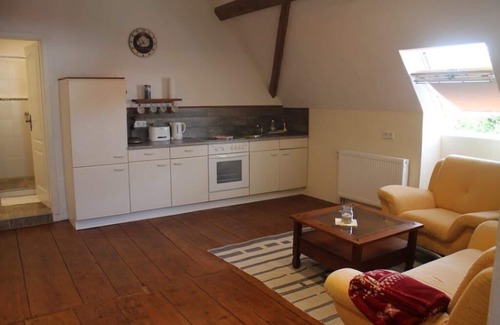 Rosenfeld Apartment | Ferienwohnung Burgzimmer, 60qm, 2 Schlafzimmer, max. 4 Personen