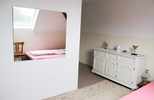 Rosenfeld Apartment | Ferienwohnung Burgzimmer, 60qm, 2 Schlafzimmer, max. 4 Personen