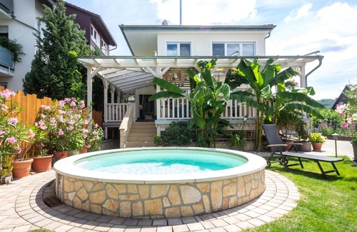 Seeheim-Jugenheim Apartment | Ferienwohnung Casa Sophia