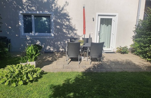 Prien am Chiemsee Apartment | Ferienwohnung 54qm mit Sep. Schlafzimmer und Terrasse