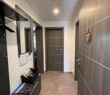 Blindert Apartment | Ferienwohnung Eifel (Blick Aremberg)