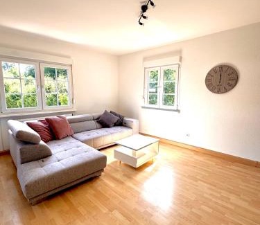 Dahn Apartment | Ferienwohnung Emilia