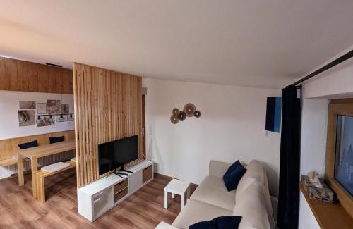 Flintsbach A. Inn House | Ferienwohnung Goasnstoi - mit HotTub und Bergblick im Inntal