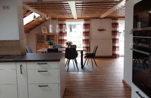 Langdorf Apartment | Ferienwohnung Gartenblick mit Südbalkon