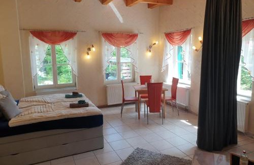 Adamswalde Apartment | Ferienwohnung Habicht Villa-Pälitzsee