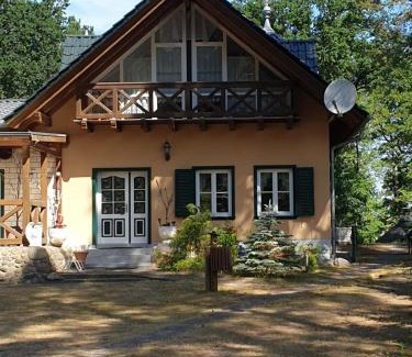 Adamswalde Apartment | Ferienwohnung Habicht Villa-Pälitzsee