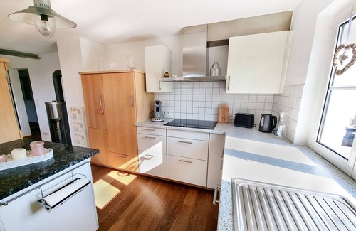 Hilzingen Apartment | Ferienwohnung Heidi mit 120qm, 3 Schlafzimmer, Max. 7 Personen