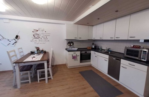 Beuren Apartment | Ferienwohnung Hogh, 55qm, Terrasse, 1 Schlafzimmer, max. 4 Personen