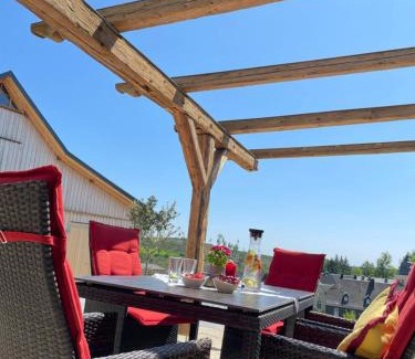 Feilitzsch Apartment | Ferienwohnung im Chaletstil Ährenglück 70 qm Wellness Fitness Sauna Bergrödelhof