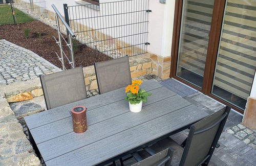 Chursdorf Apartment | Ferienwohnung im Grünen-auf dem Lande
