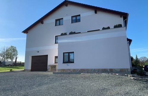 Chursdorf Apartment | Ferienwohnung im Grünen-auf dem Lande
