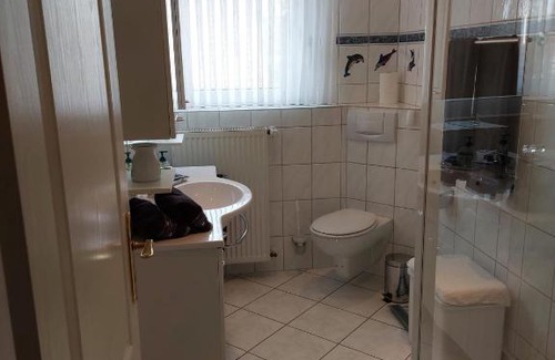 Meppen Apartment | Ferienwohnung Leni erstes OG inkl Balkon Gartenblick kostenfreier Parkplatz stadtnah aber ruhig gelegen