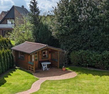 Meppen Apartment | Ferienwohnung Leni erstes OG inkl Balkon Gartenblick kostenfreier Parkplatz stadtnah aber ruhig gelegen