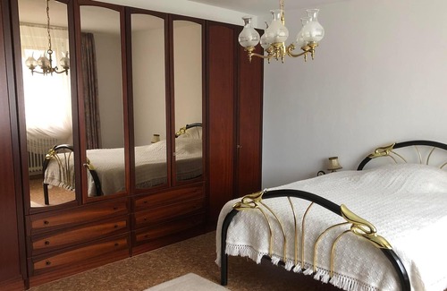Kausen Apartment | Ferienwohnung Loosen - Appartement/fewo, Dusche und Badewanne, 1 Schlafra