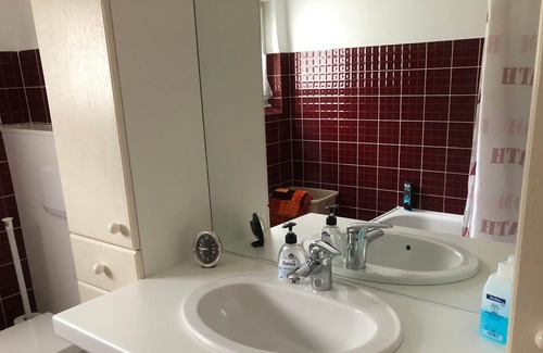 Kausen Apartment | Ferienwohnung Loosen - Appartement/fewo, Dusche und Badewanne, 1 Schlafra