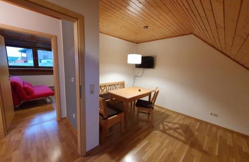 Meuspath Apartment | Ferienwohnung Meuspath