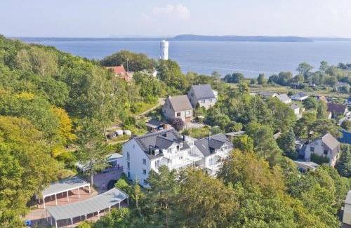 Lietzow Apartment | Ferienwohnung mit Terrasse, Kamin, Sauna - Ferienresidenz Zwei Bodden FeWo 2-6