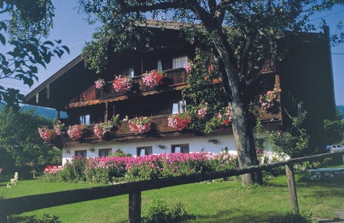 Abwinkl Apartment | Ferienwohnung Neureuth - Haus Zum Staun, Familie Schober