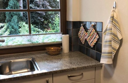 Kolsass Apartment | Ferienwohnung Nordkette mit 1 Schlafzimmer - Ferienwohnung Mader