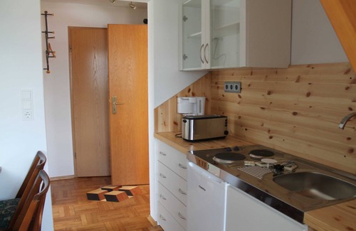 Pausa-Muhltroff Apartment | Ferienwohnung - Pension Monika