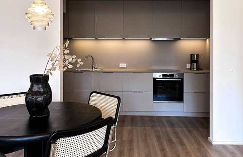 Hoyren Apartment | Ferienwohnung Rosi - Stylischer Rückzugsort vor den Toren Lindaus