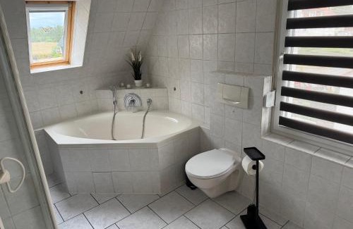 Oberdorla Apartment | Ferienwohnung Reinsdorf