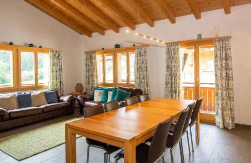 Adelboden Apartment | Ferienwohnung Schützenrain DG