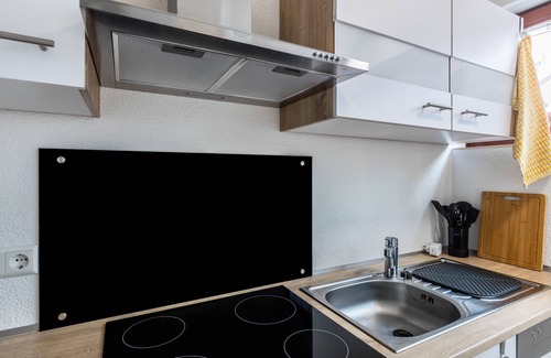 Otlingen Apartment | 'Ferienwohnung Schwarzwaldblick' with Mountain View, Private Terrace and Garden