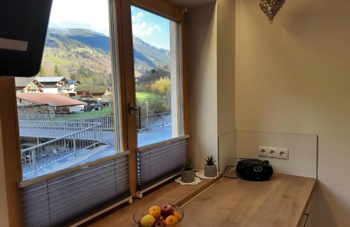 Silbertal Apartment | Ferienwohnung Schrofamühli